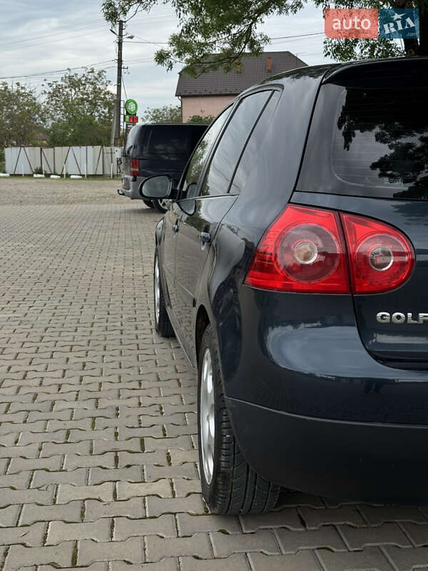 Хэтчбек Volkswagen Golf 2008 в Виноградове