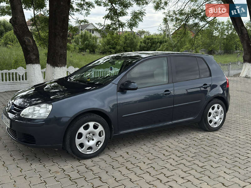 Хэтчбек Volkswagen Golf 2008 в Виноградове