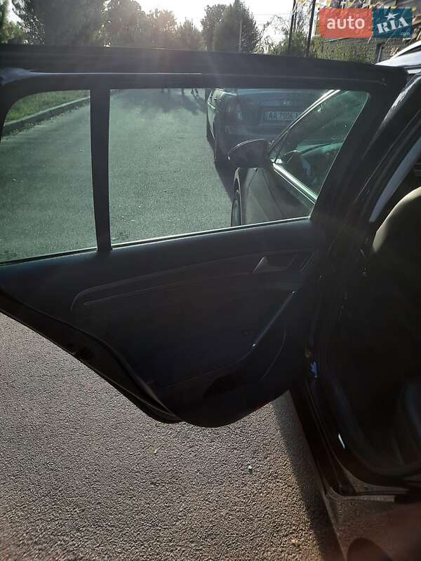 Универсал Volkswagen Golf 2015 в Киеве