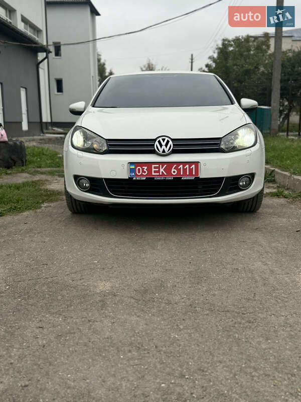 Хэтчбек Volkswagen Golf 2009 в Луцке