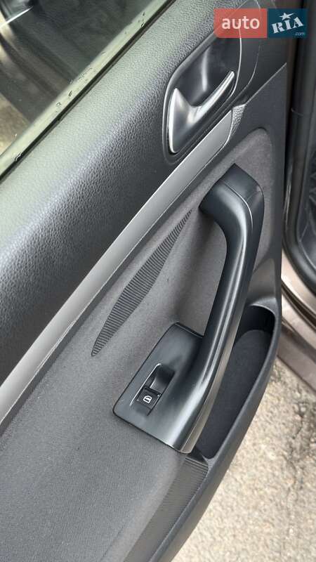 Універсал Volkswagen Golf 2011 в Броварах