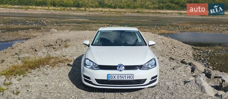 Хетчбек Volkswagen Golf 2014 в Новодністровську