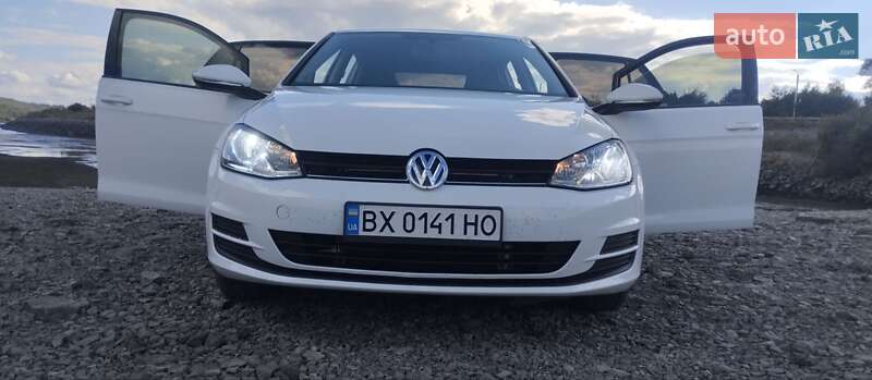 Хетчбек Volkswagen Golf 2014 в Новодністровську