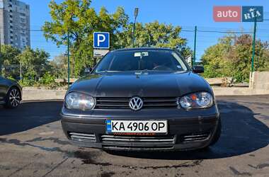 Хэтчбек Volkswagen Golf 2002 в Киеве