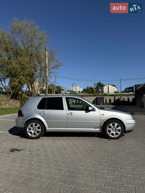 Хэтчбек Volkswagen Golf 2003 в Хмельницком