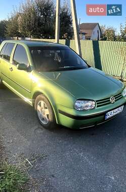 Хэтчбек Volkswagen Golf 1999 в Киеве