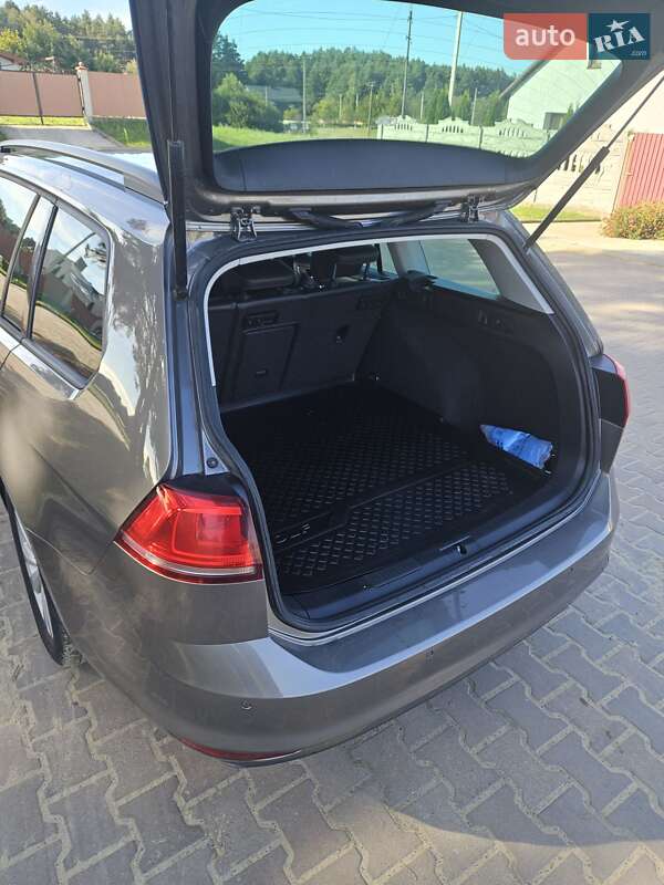 Універсал Volkswagen Golf 2014 в Новояворівську