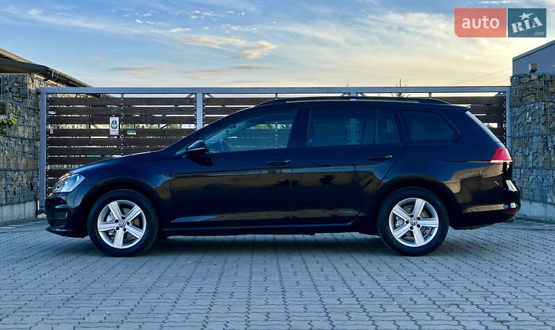 Универсал Volkswagen Golf 2015 в Стрые