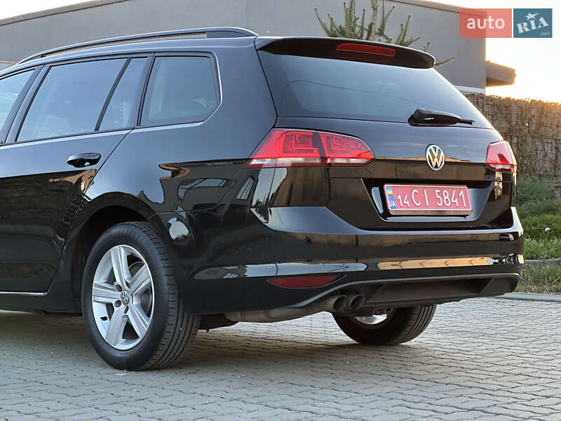 Универсал Volkswagen Golf 2015 в Стрые