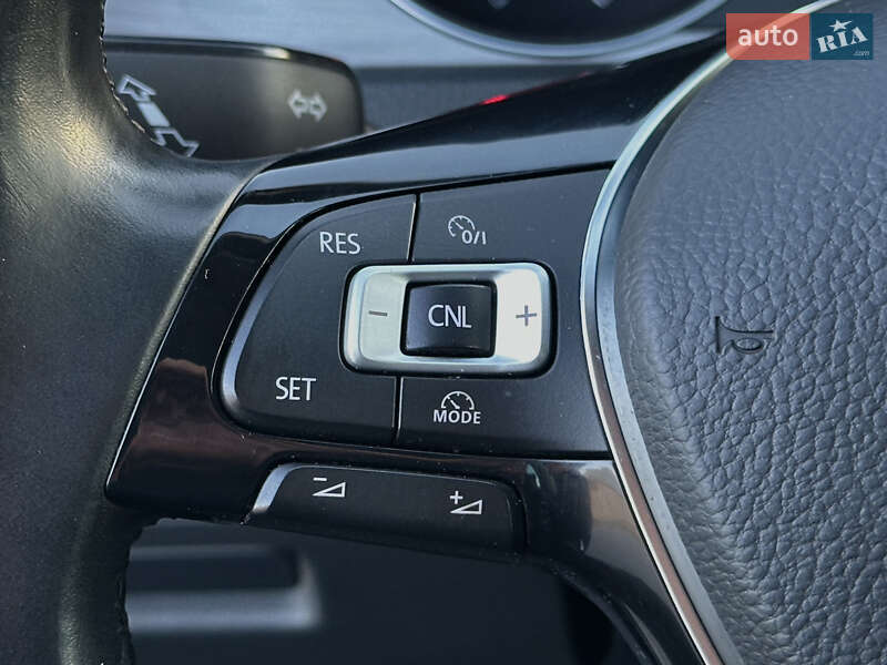 Универсал Volkswagen Golf 2015 в Стрые