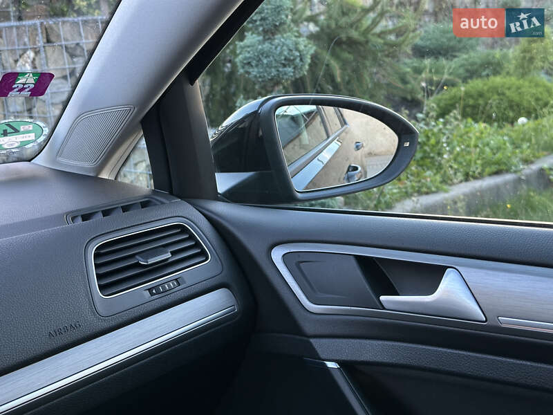 Универсал Volkswagen Golf 2015 в Стрые