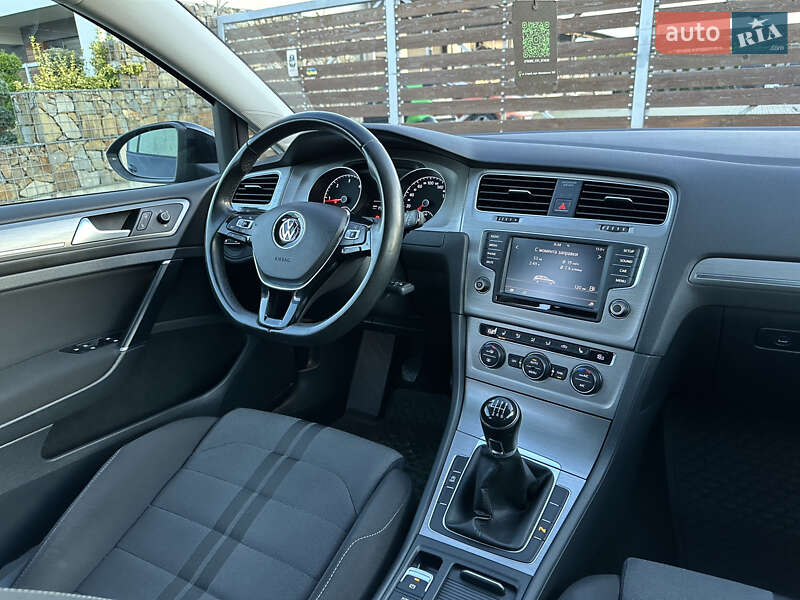 Универсал Volkswagen Golf 2015 в Стрые