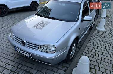 Хетчбек Volkswagen Golf 2002 в Львові