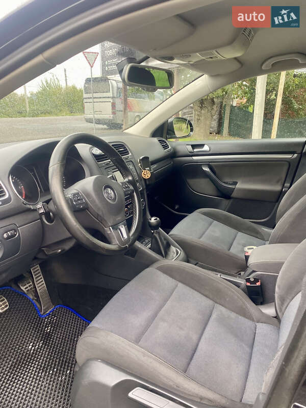 Универсал Volkswagen Golf 2012 в Виноградове