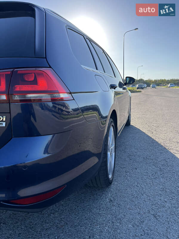 Универсал Volkswagen Golf 2015 в Львове