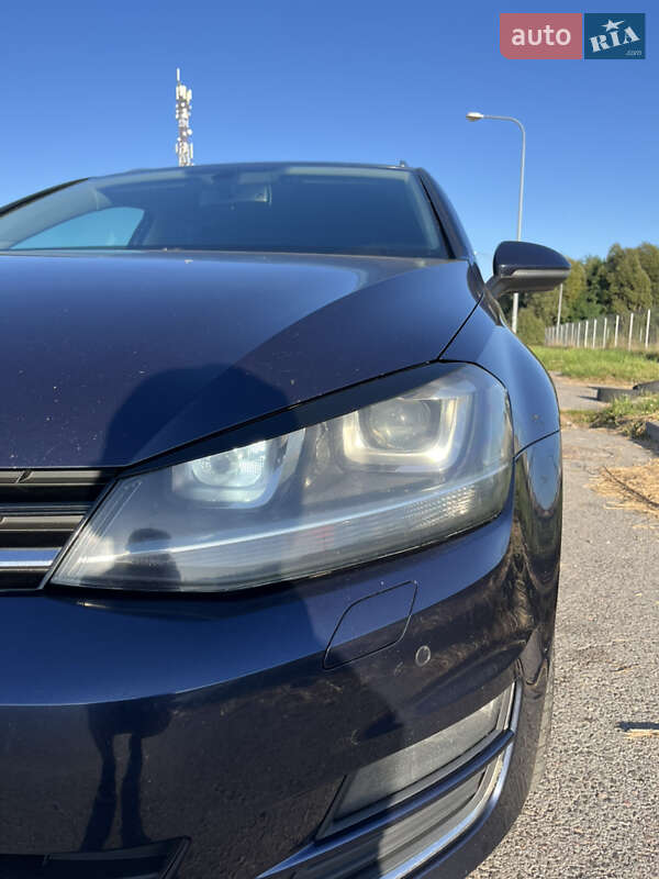 Универсал Volkswagen Golf 2015 в Львове