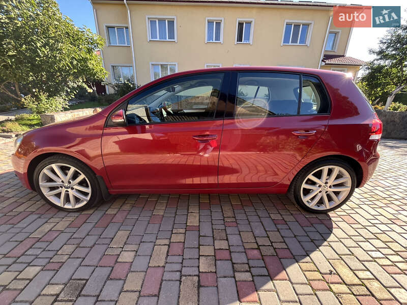 Хэтчбек Volkswagen Golf 2009 в Луцке