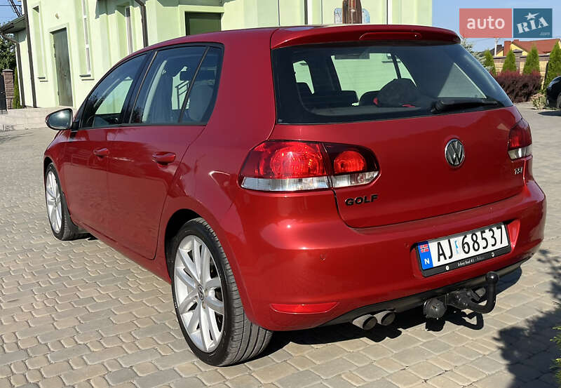 Хэтчбек Volkswagen Golf 2009 в Луцке