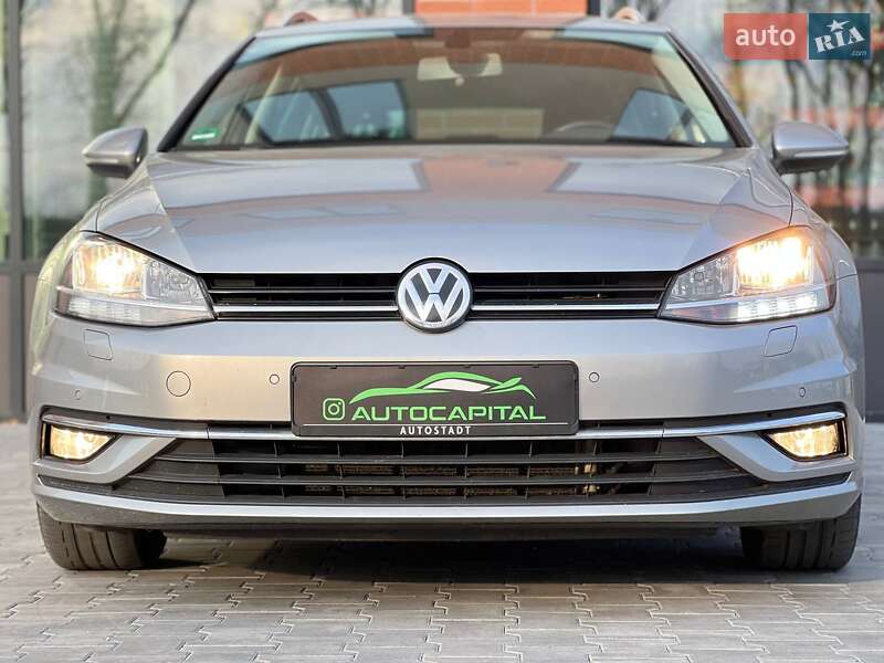 Универсал Volkswagen Golf 2019 в Киеве