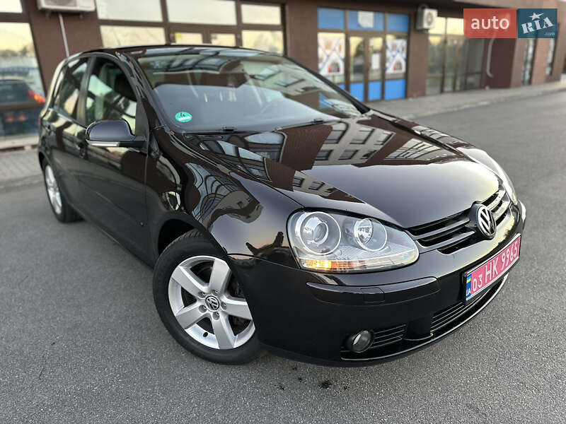 Хетчбек Volkswagen Golf 2009 в Києві
