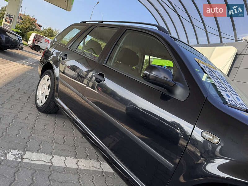 Універсал Volkswagen Golf 2001 в Дрогобичі