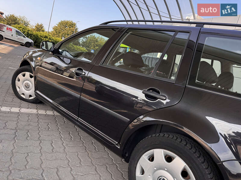 Універсал Volkswagen Golf 2001 в Дрогобичі