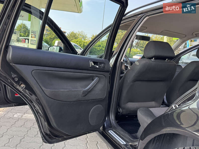 Універсал Volkswagen Golf 2001 в Дрогобичі