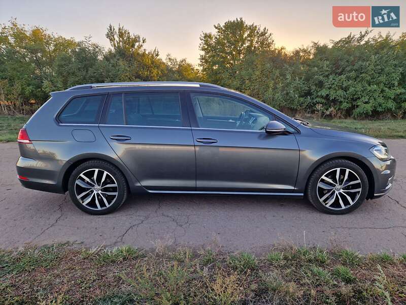 Универсал Volkswagen Golf 2019 в Кропивницком фото 23 Универсал Volkswagen Golf 2019 в Кропивницком