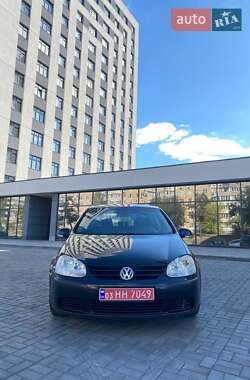 Хетчбек Volkswagen Golf 2005 в Дніпрі