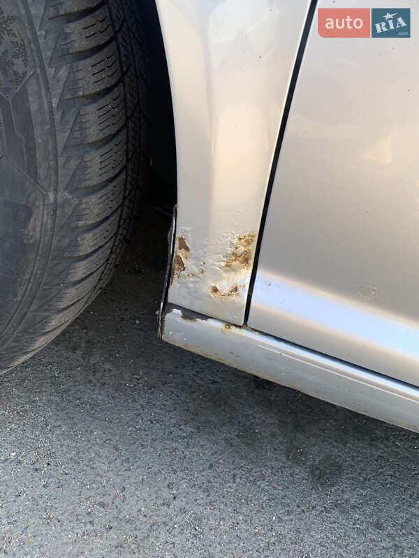 Хэтчбек Volkswagen Golf 2001 в Черкассах