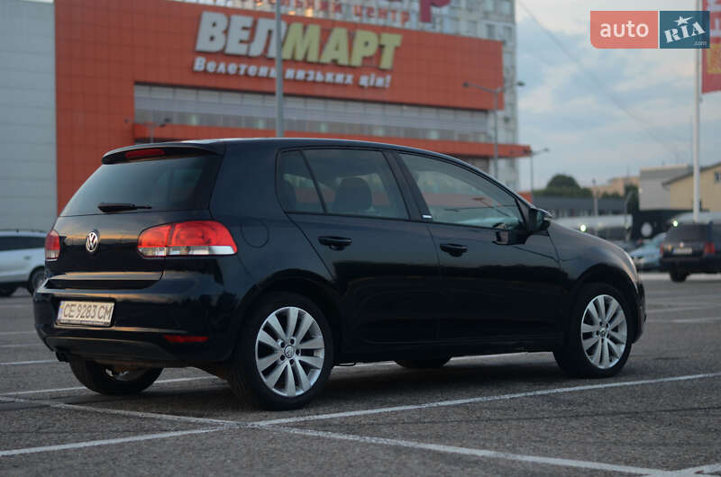 Хэтчбек Volkswagen Golf 2011 в Черновцах