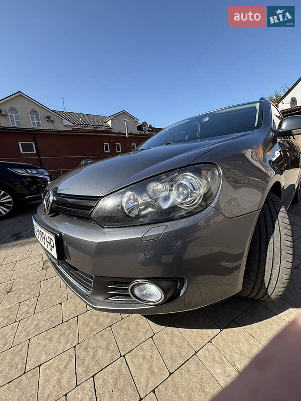 Універсал Volkswagen Golf 2010 в Ужгороді