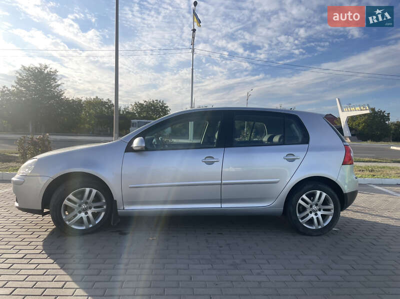 Хетчбек Volkswagen Golf 2007 в Ізмаїлі