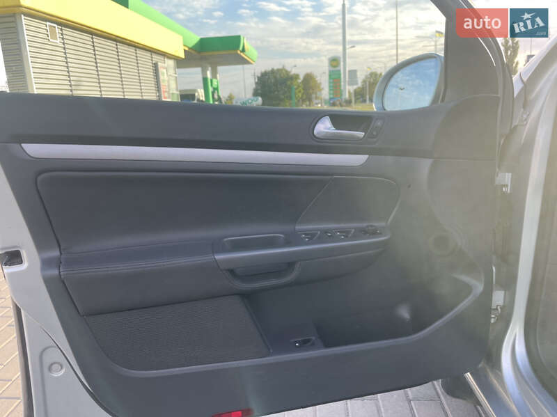 Хетчбек Volkswagen Golf 2007 в Ізмаїлі