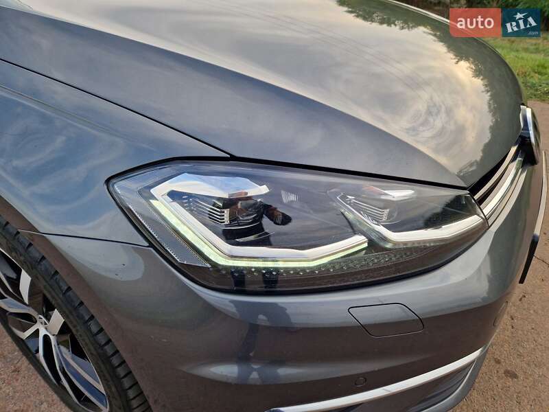 Универсал Volkswagen Golf 2019 в Кропивницком фото 31 Универсал Volkswagen Golf 2019 в Кропивницком