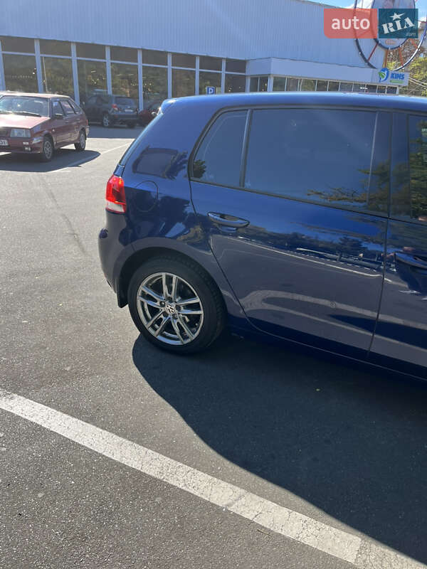Хэтчбек Volkswagen Golf 2011 в Одессе