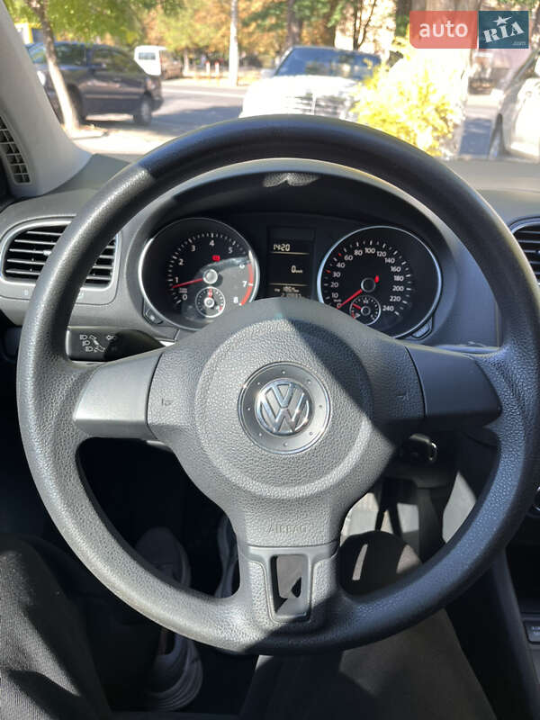 Хэтчбек Volkswagen Golf 2011 в Одессе