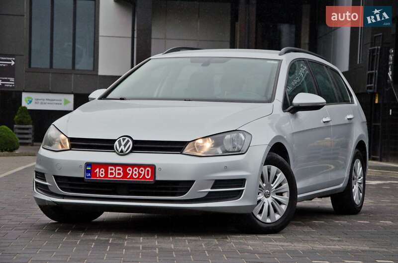Універсал Volkswagen Golf 2015 в Сарнах