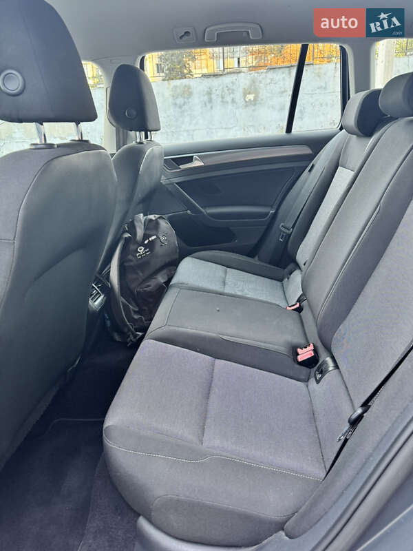 Универсал Volkswagen Golf 2013 в Запорожье