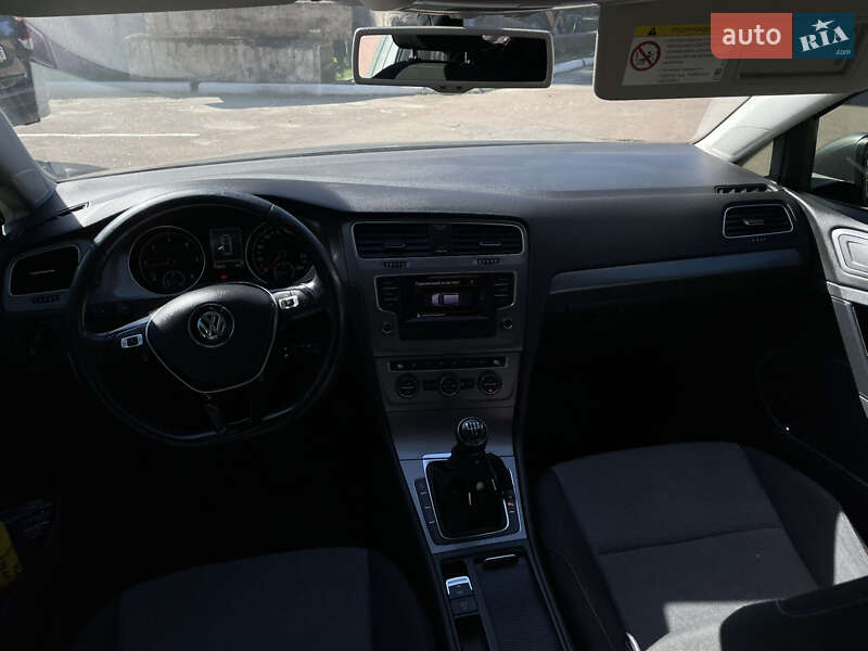 Хэтчбек Volkswagen Golf 2013 в Конотопе