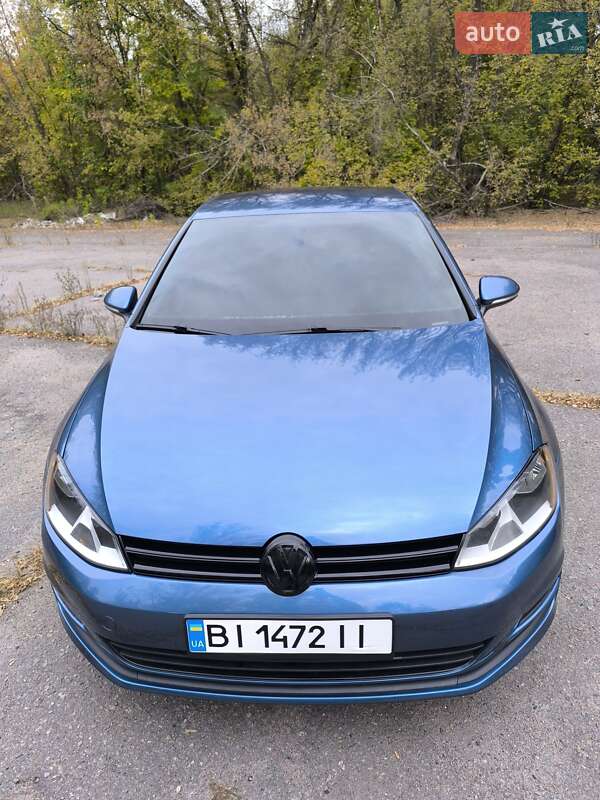 Хэтчбек Volkswagen Golf 2015 в Кременчуге