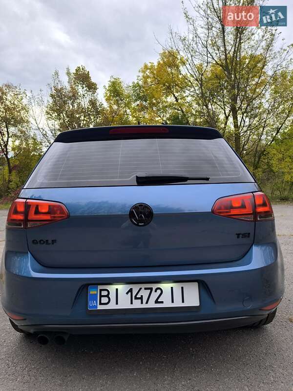 Хэтчбек Volkswagen Golf 2015 в Кременчуге