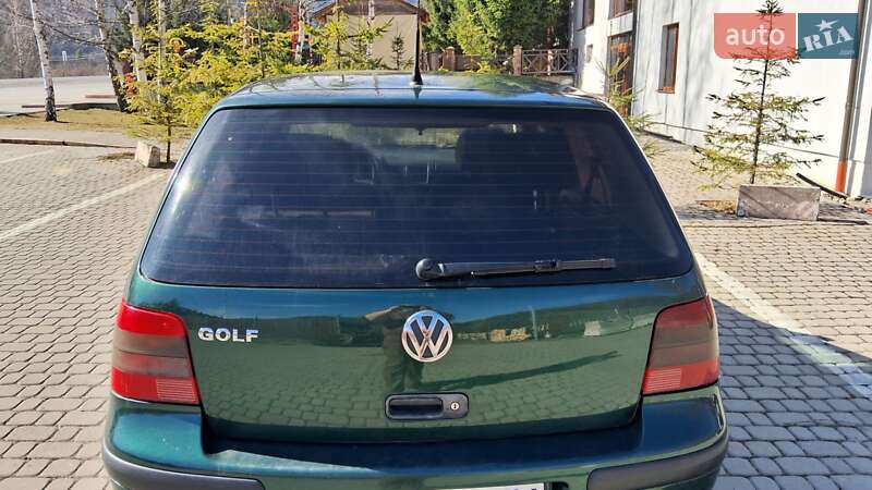 Хэтчбек Volkswagen Golf 1999 в Стрые