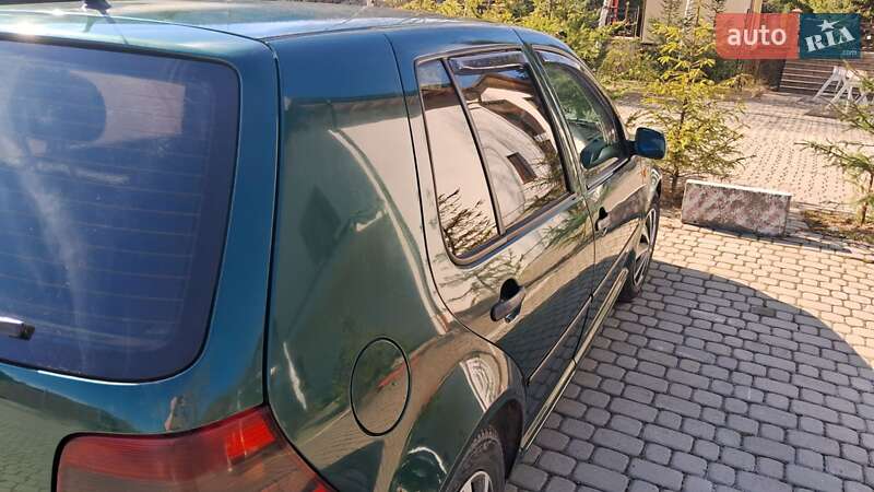 Хэтчбек Volkswagen Golf 1999 в Стрые