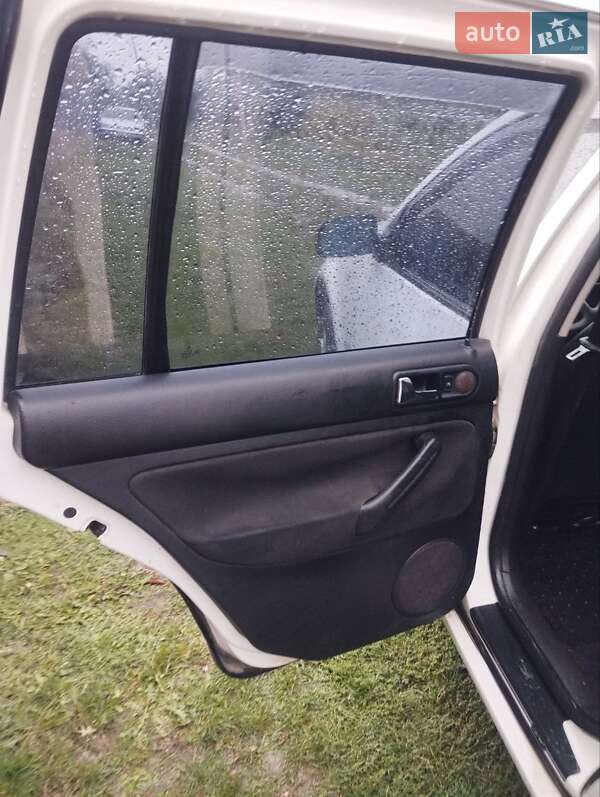 Універсал Volkswagen Golf 2005 в Новій Ушиці