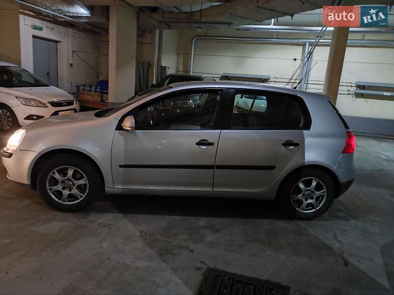 Хэтчбек Volkswagen Golf 2005 в Киеве фото 4 Хэтчбек Volkswagen Golf 2005 в Киеве