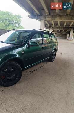 Універсал Volkswagen Golf 2001 в Мукачевому