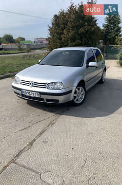 Хетчбек Volkswagen Golf 2001 в Умані