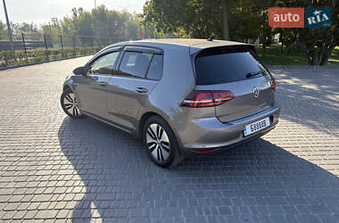 Хэтчбек Volkswagen Golf 2015 в Каменском