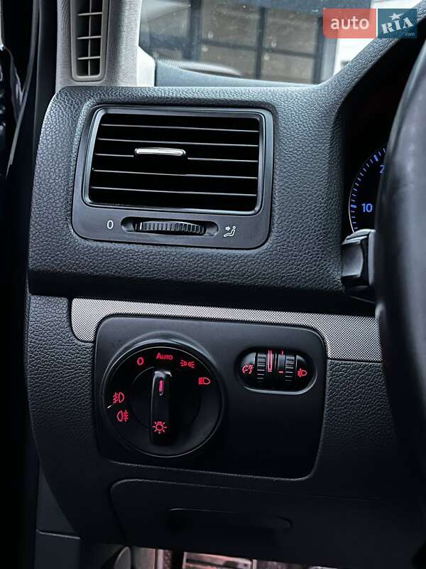Универсал Volkswagen Golf 2008 в Черняхове фото 22 Универсал Volkswagen Golf 2008 в Черняхове